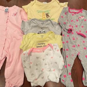 Carter’s Girls 6-9 months bundle